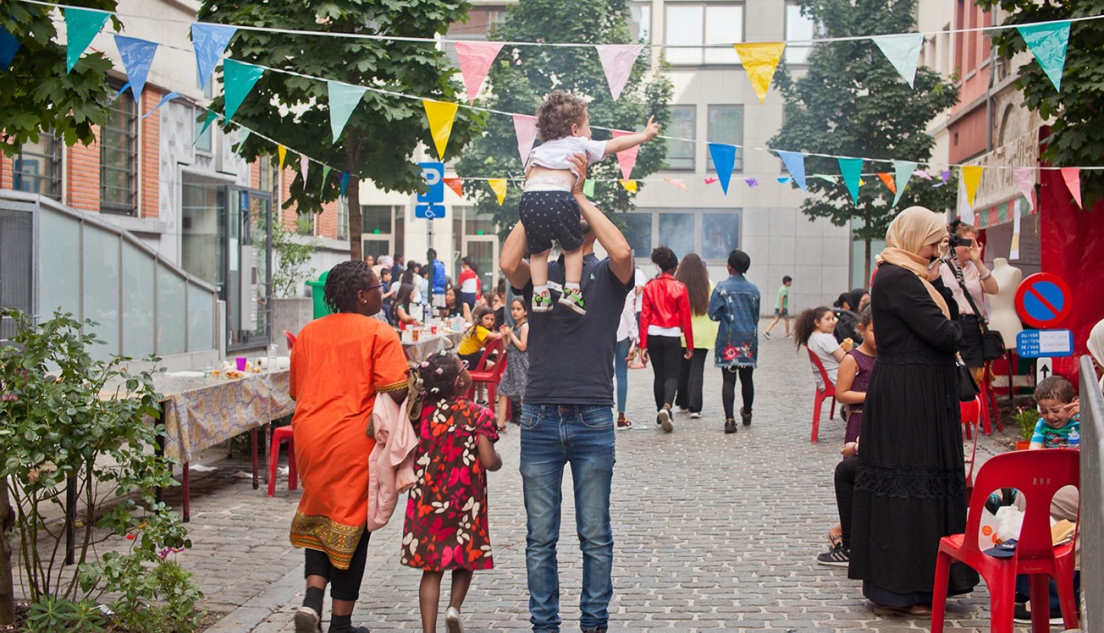 Street view Buurfeest / Fête des voisins (22 June 2019). © Rachel Gruijters.